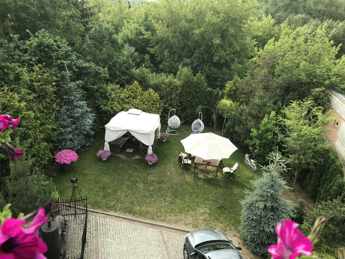 Pensjonat Rozanna Wawolnica Exteriör bild